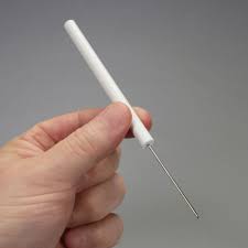 DISSECTING NEEDLE WITH PLASTIC HANDLE